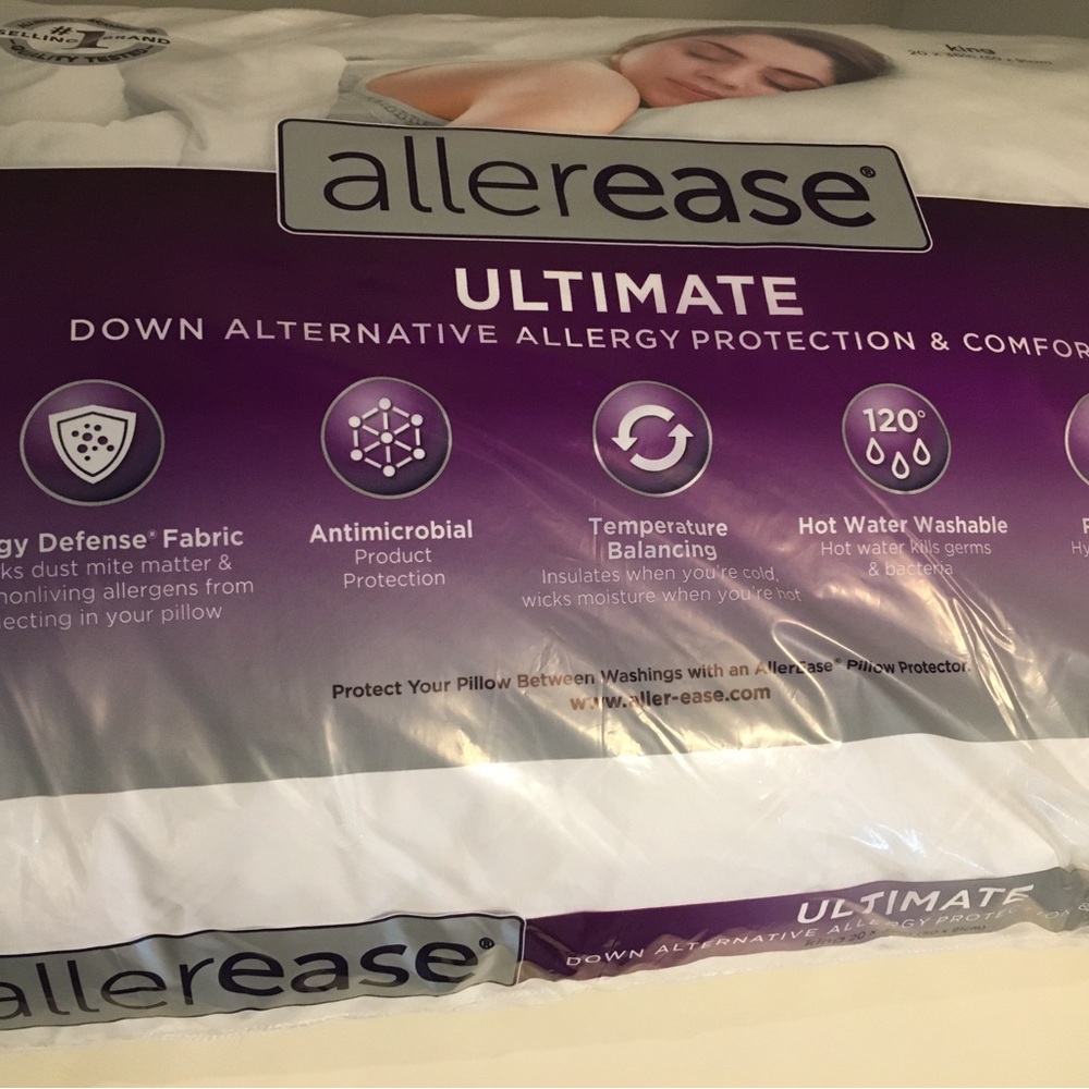 NWT Allerease Ultimate Allergy Protection and Comfort Down-Alternative Pillow. - Picture 4 of 7